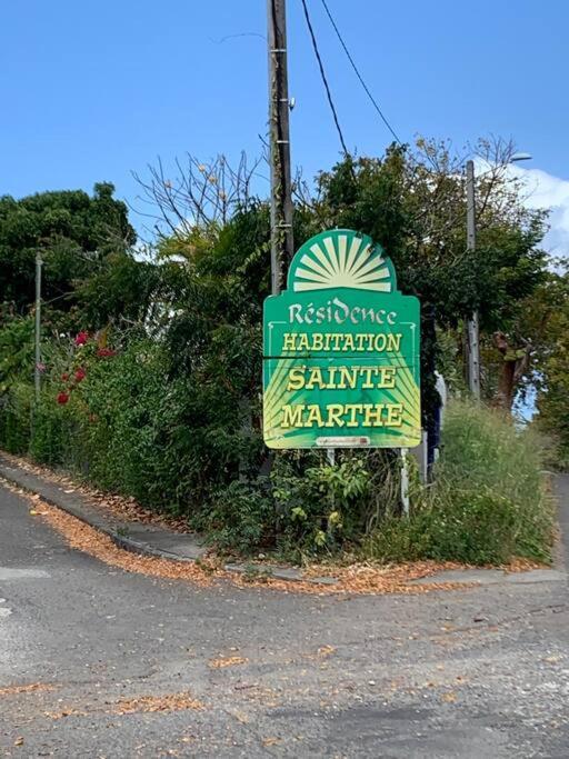Grand Studio Zen Idealement Situe A Saint-Francois Avec Piscine Et Terrasse Kültér fotó